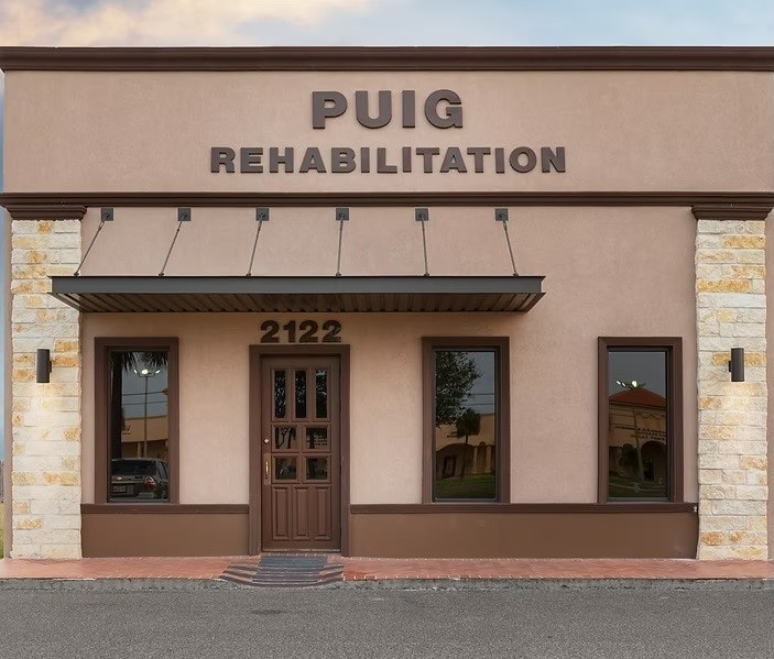 Puig Rehabilitation Mission clinic front entrance